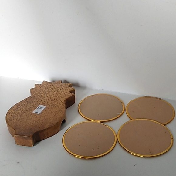 Capiz shell and painted wood Hawaii souvenir coaster set - Picture 6 of 11